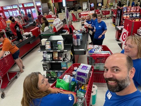Sioux Falls Ford group shopping for wish list items